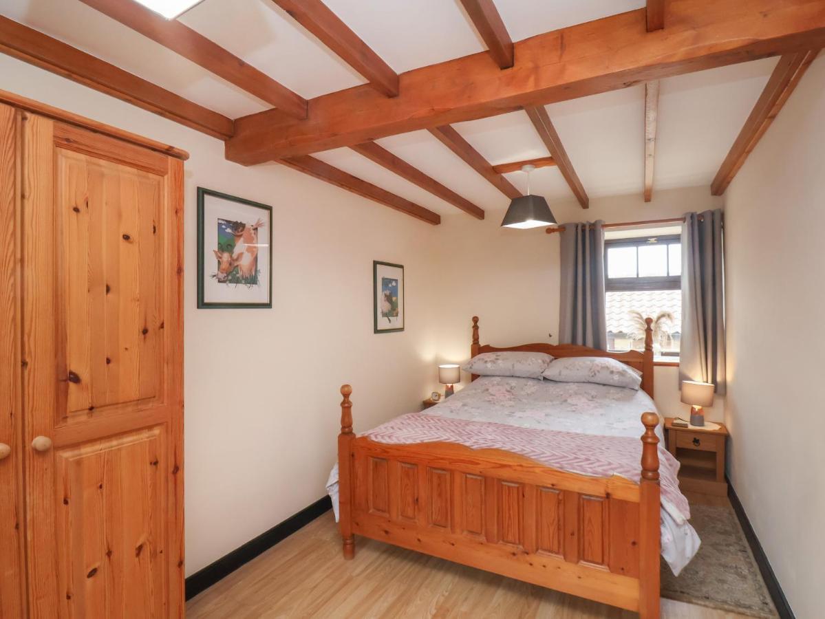 Cow Byre Cottage Γουίτμπι Εξωτερικό φωτογραφία
