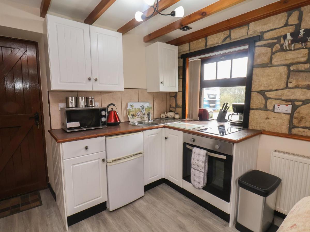 Cow Byre Cottage Γουίτμπι Εξωτερικό φωτογραφία